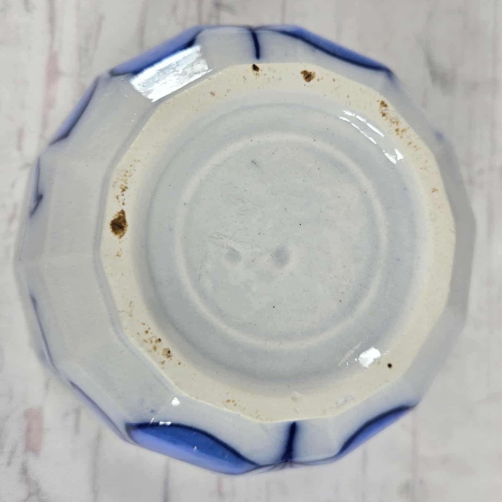 Vintage Blue Floral‎ Octagonal Ceramic Bowl Dish - Unmarked 5.5 inch wide - Picture 2 of 7